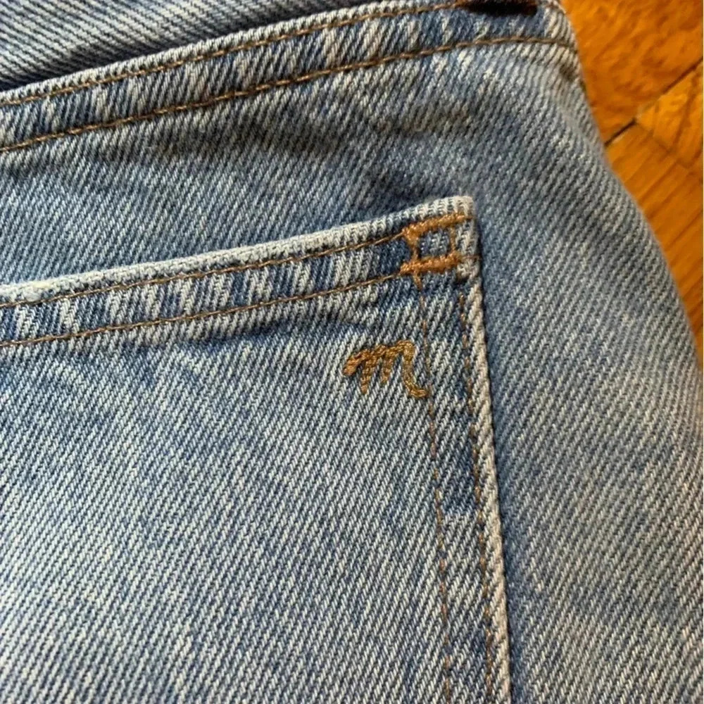 Madewell Lightly Distressed Blue Relaxed Denim Shorts Size 29 - Picture 6 of 7